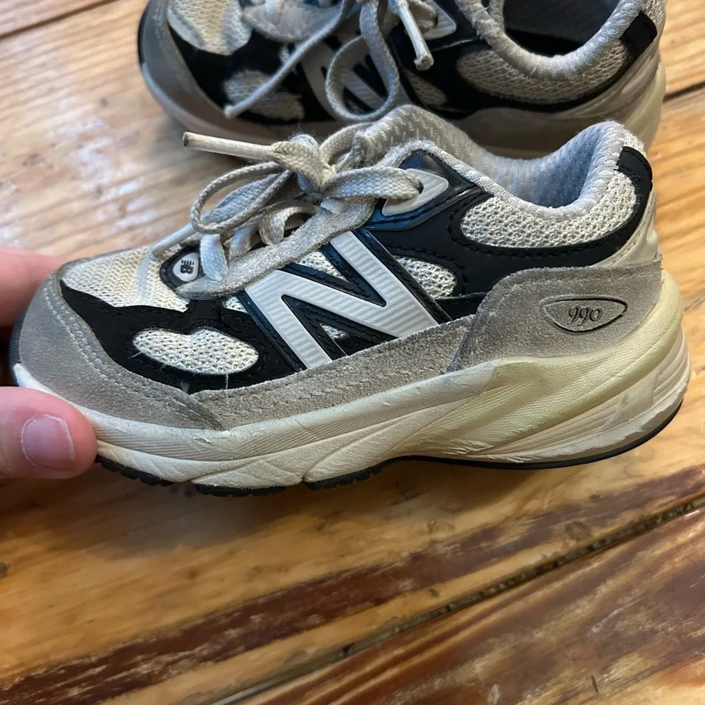 New Balance Kids Sneakers in Gray and Black